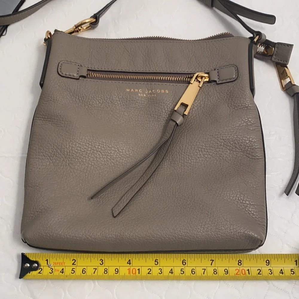 Marc Jacobs Recruit leather crossbody bag in Beige